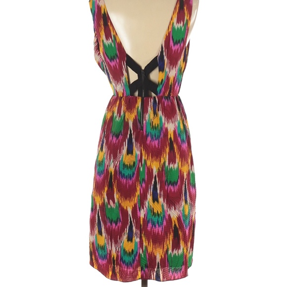 ALICE + OLIVIA ALAMEDA Ikat Tribal Wave Dress - Picture 2 of 9